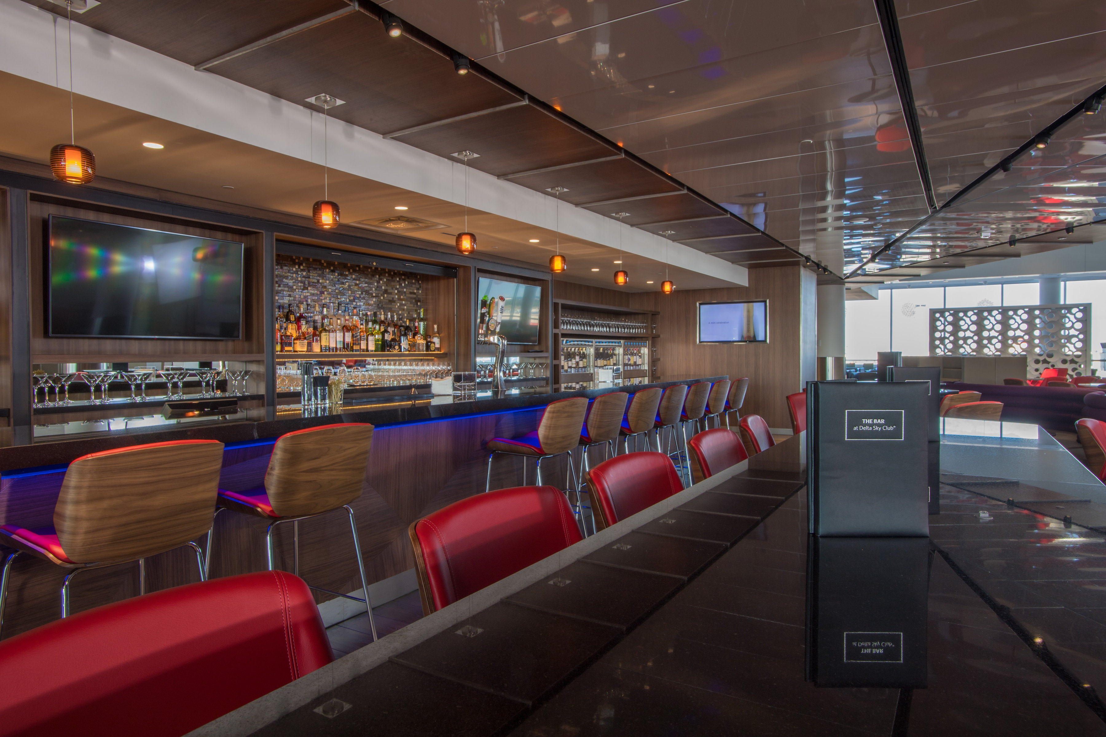 Delta unveils flagship Delta Sky Club at ATL Concourse B